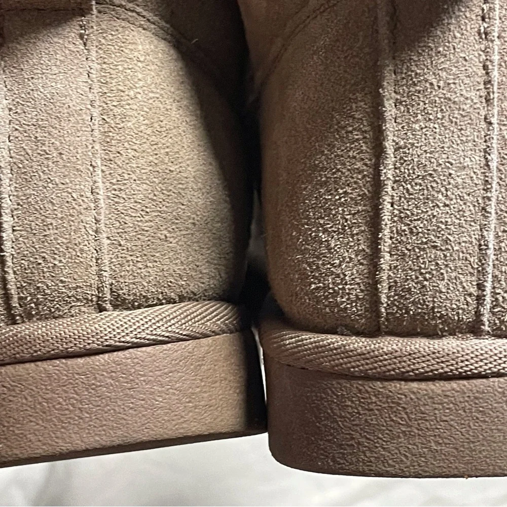 CUSHIONAIRE Suede Classic Mini gray Ankle Boots Sz 8.5